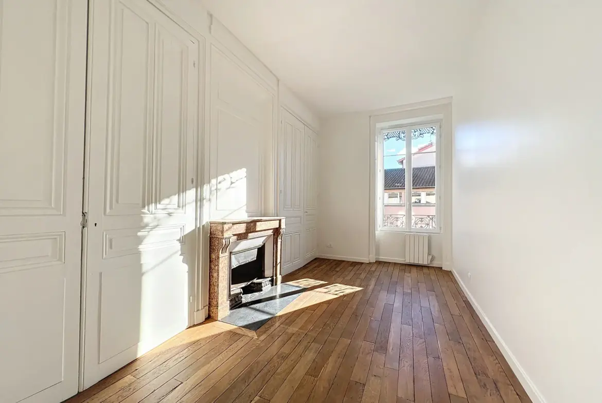 Superbe T3 de 72 m² à Villefranche - Rénové avec charme 