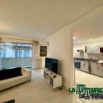 Appartement traversant lumineux à Saint-Étienne - Hypercentre