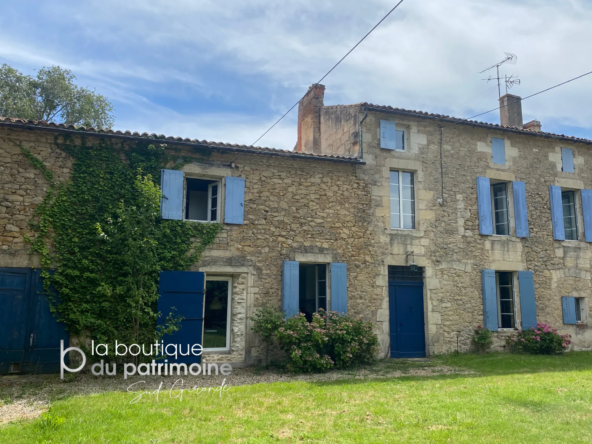 Charmante Maison en Pierre avec Piscine près de La Réole