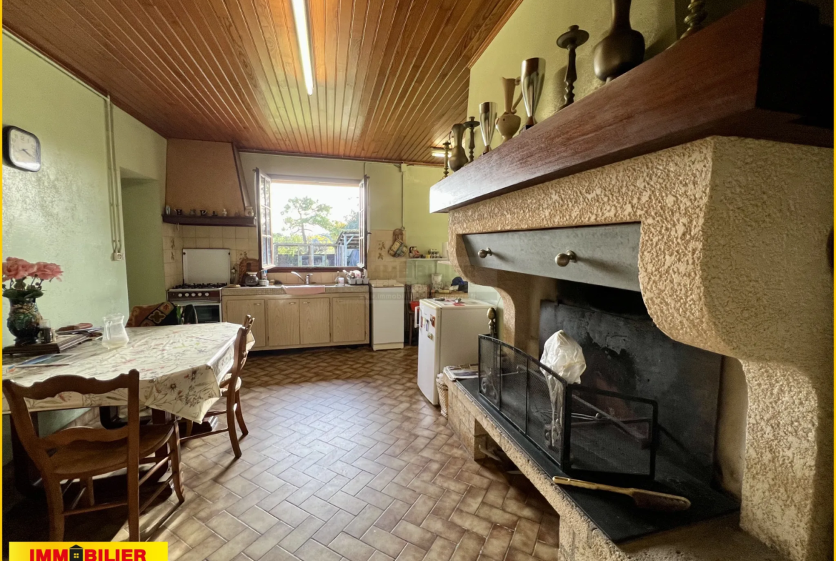 Maison en Pierre à Illats avec Vue Imprenable sur les Vignes 