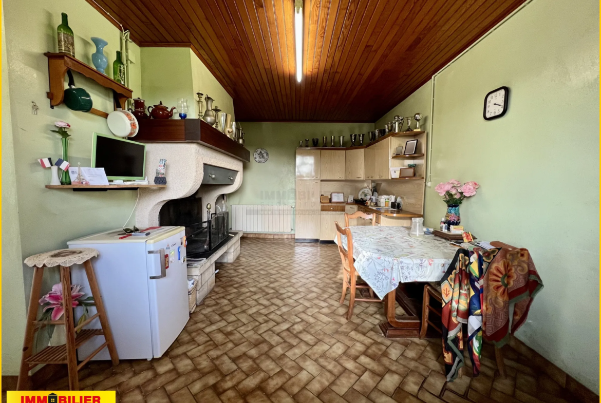 Maison en Pierre à Illats avec Vue Imprenable sur les Vignes 