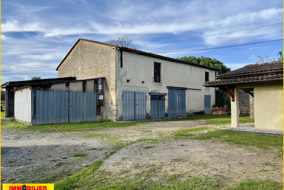 Maison en Pierre à Illats avec Vue Imprenable sur les Vignes 