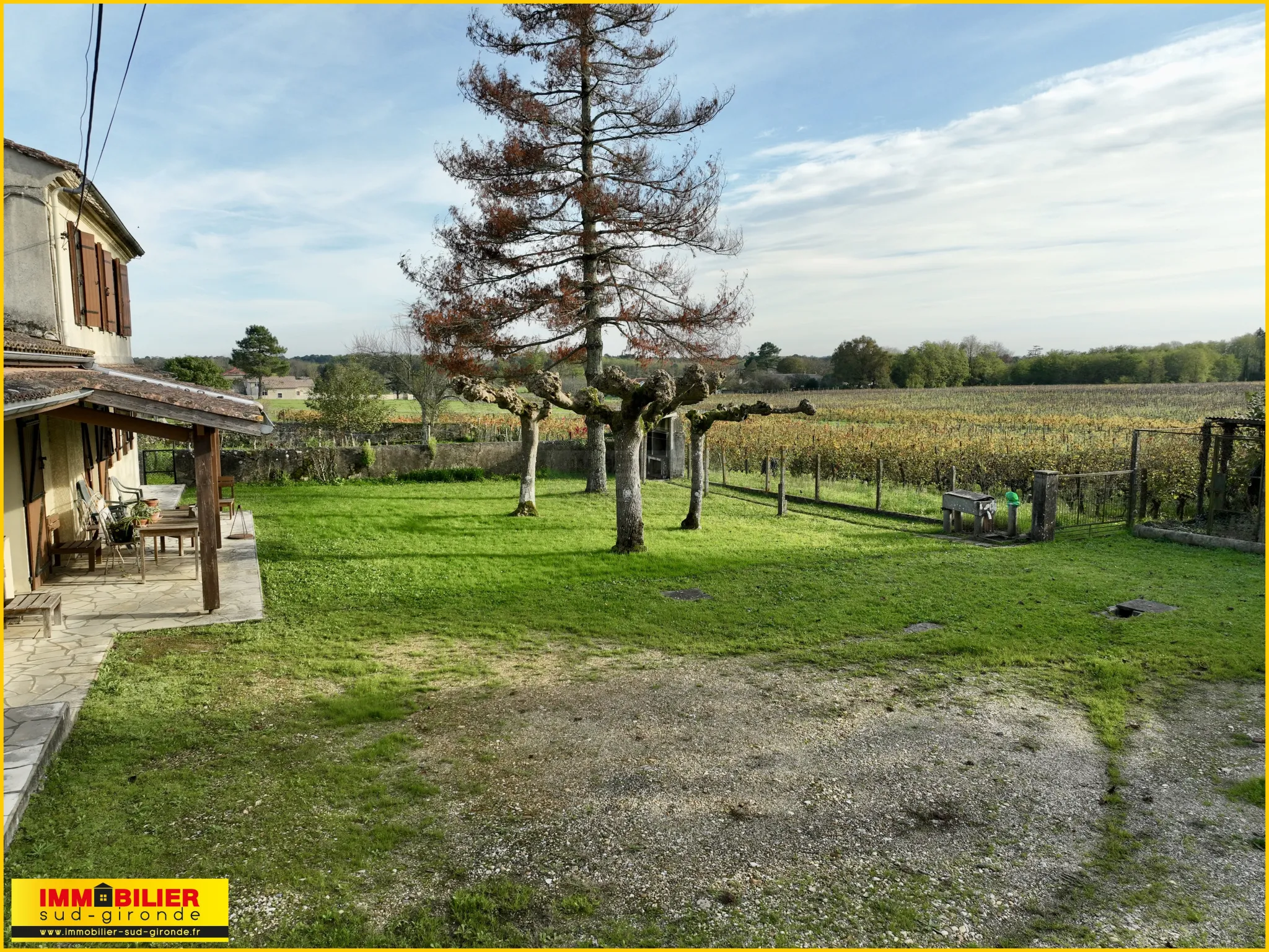 Maison en Pierre à Illats avec Vue Imprenable sur les Vignes 