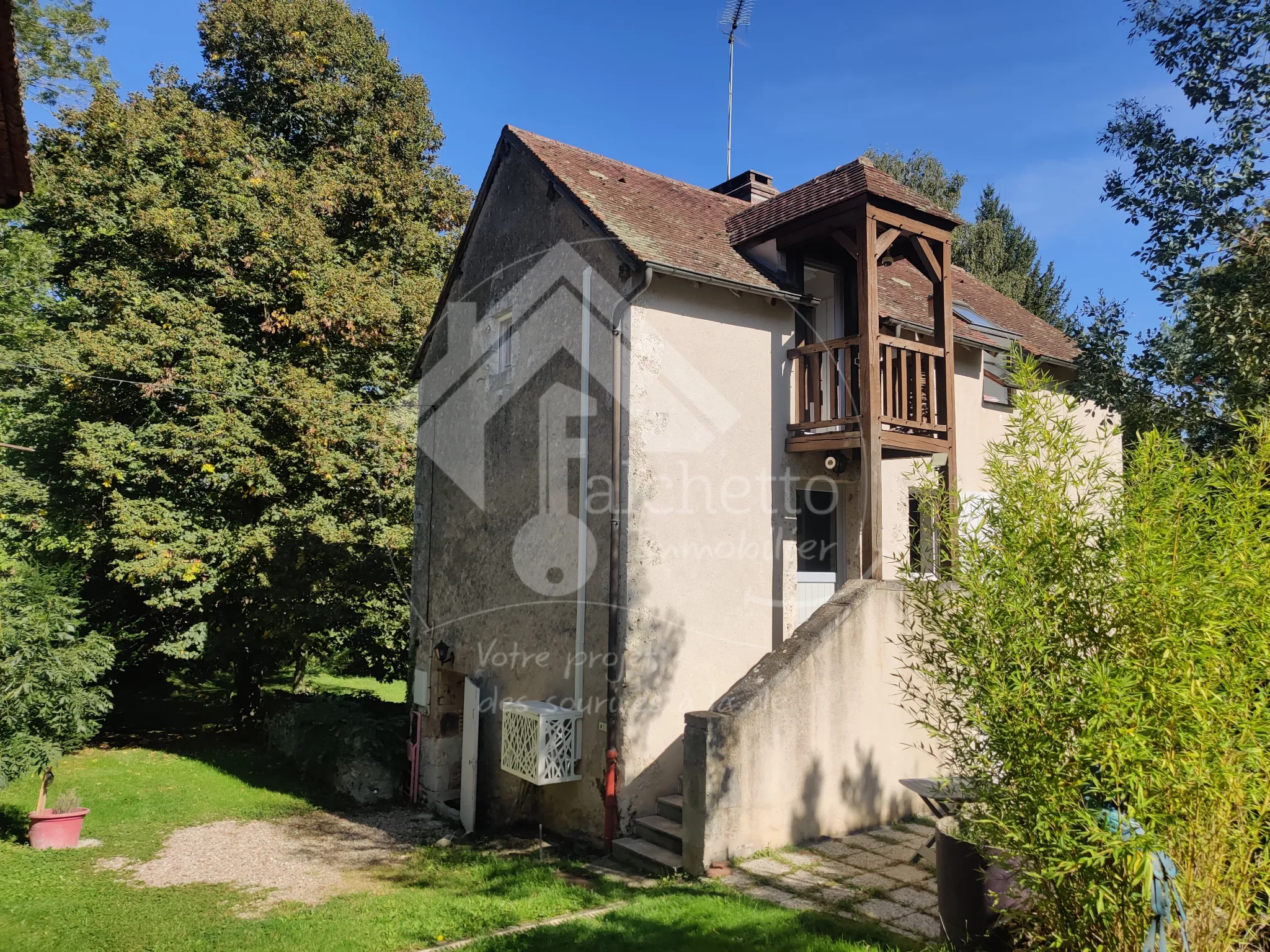 Moulin et Longère Rénovés à Besson 