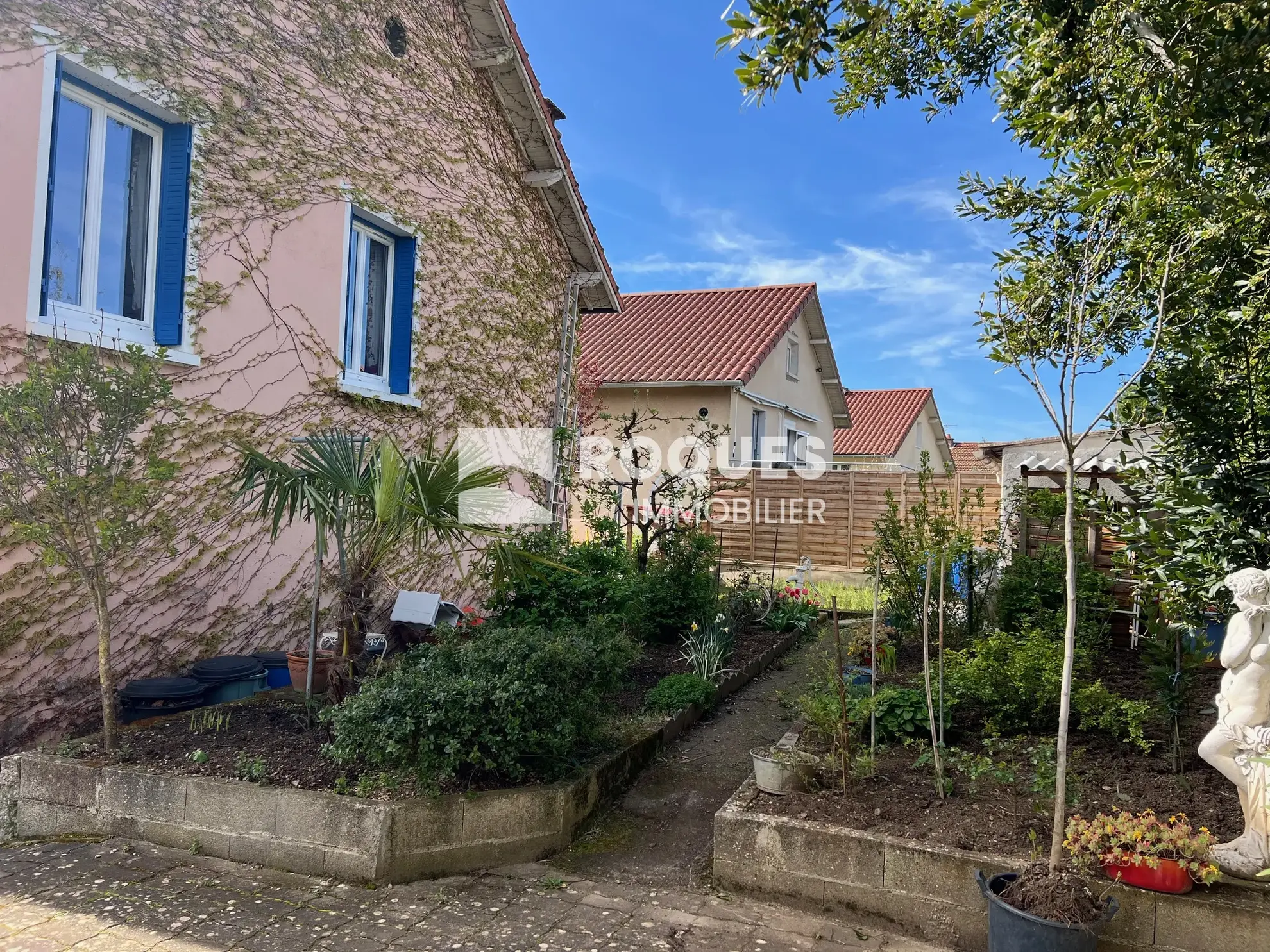 Maison T6 à vendre à Millau avec jardin de 400 m² 