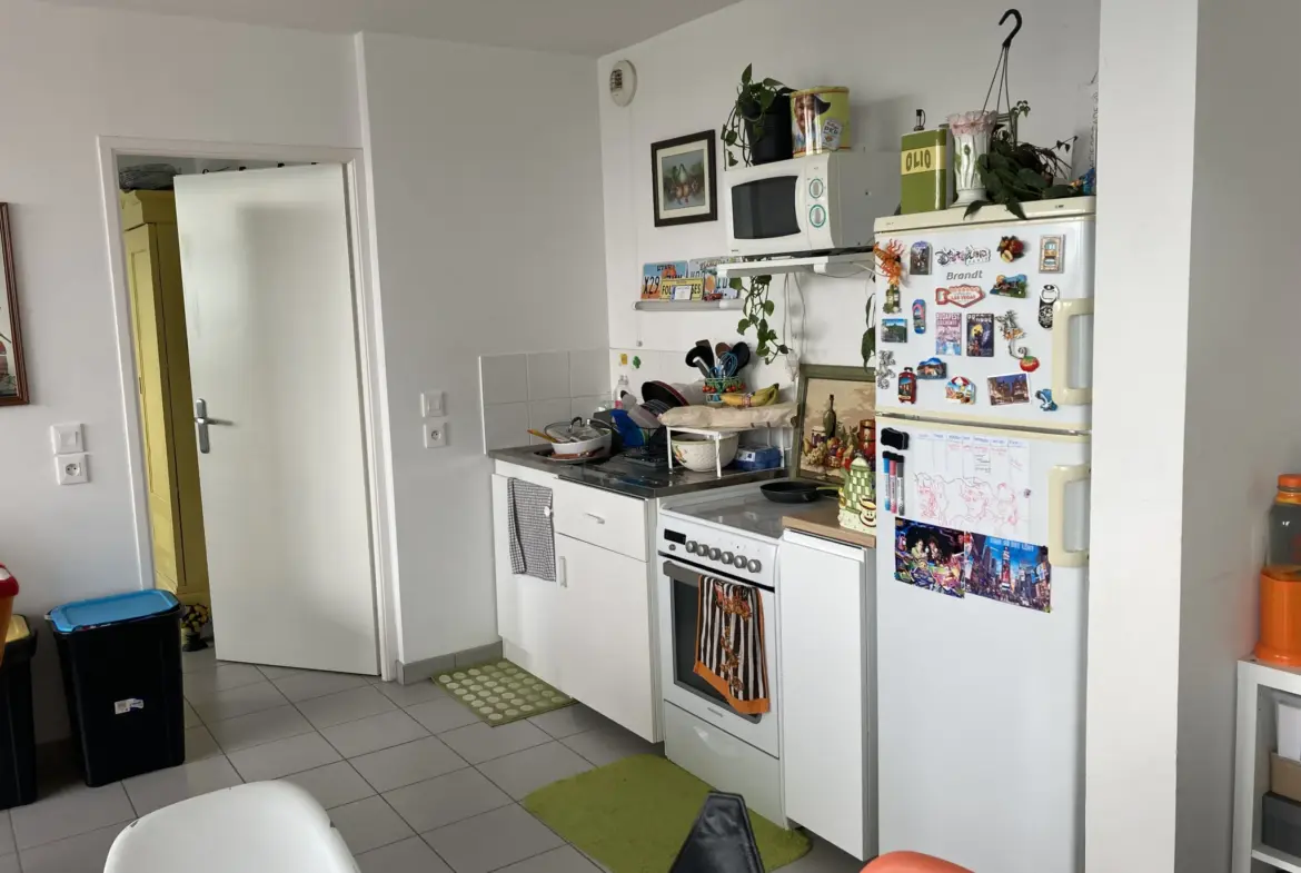 Charmant appartement T2 de 49 m² à Bordeaux avec balcon 