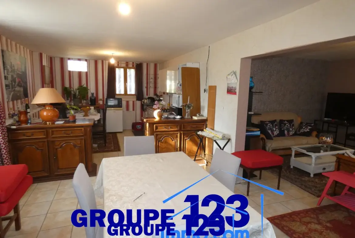 Maison 3 chambres à vendre à Arces-Dilo, 119 000 EUR 