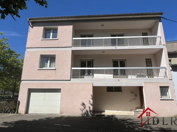 Maison d'habitation avec deux appartements à vendre à Bourbonne les Bains