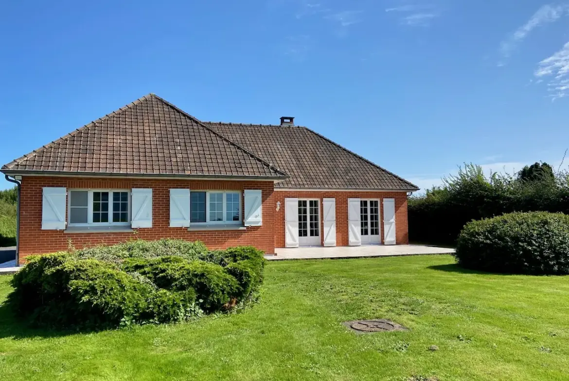 Maison de plain-pied à vendre à Maubeuge - 4 chambres, grand terrain 