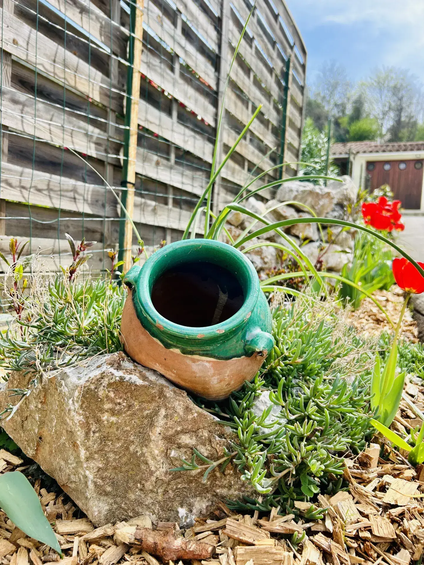 Maison de plain pied à vendre à Arles sur Tech avec jardin et garage 