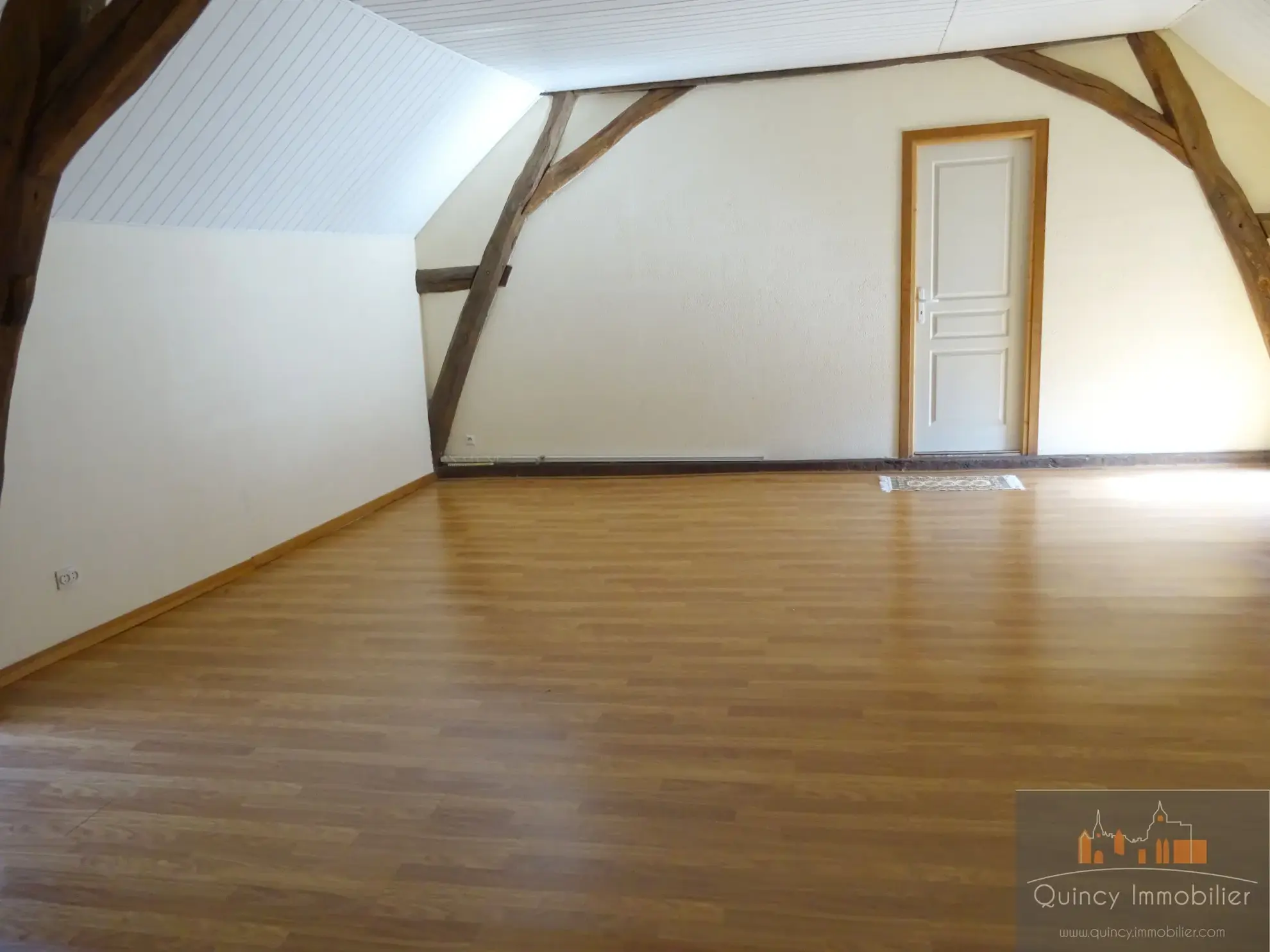 Maison ancienne de 160 m² à vendre à Avallon pour 215 000 € 