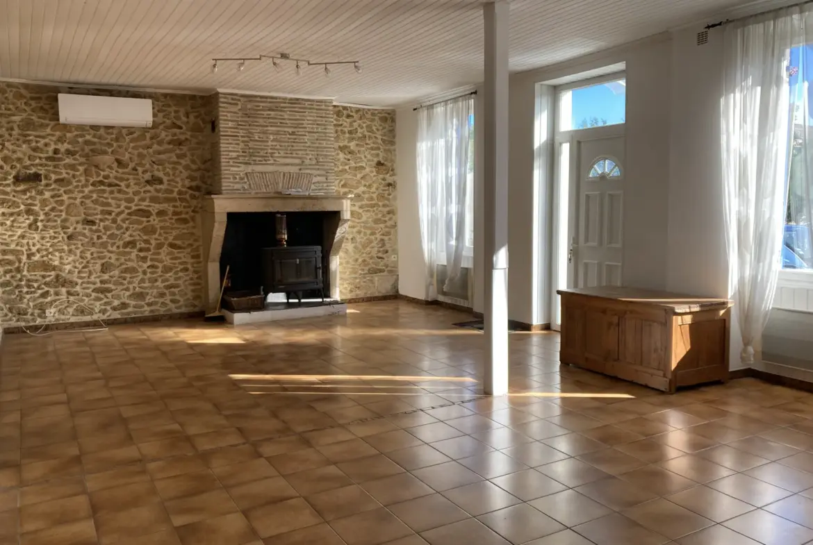 Charmante maison en pierre de 169 m² à St Symphorien 