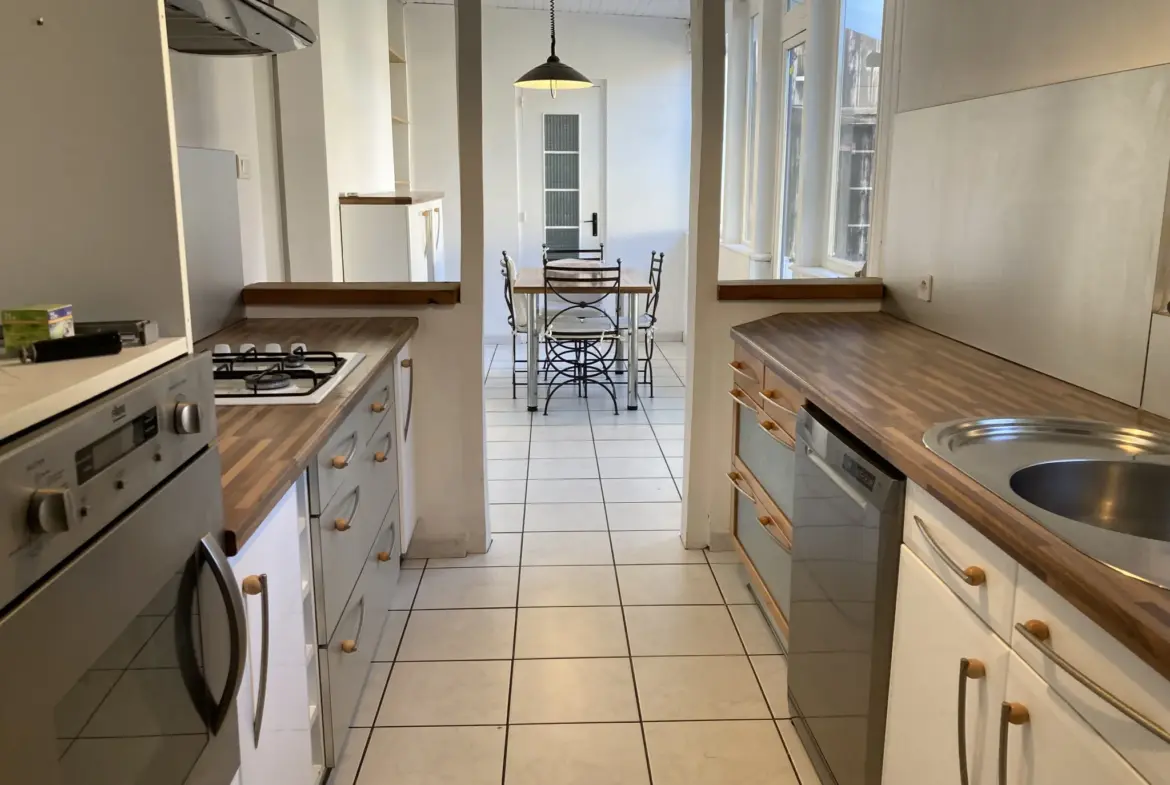 Charmante maison en pierre de 169 m² à St Symphorien 