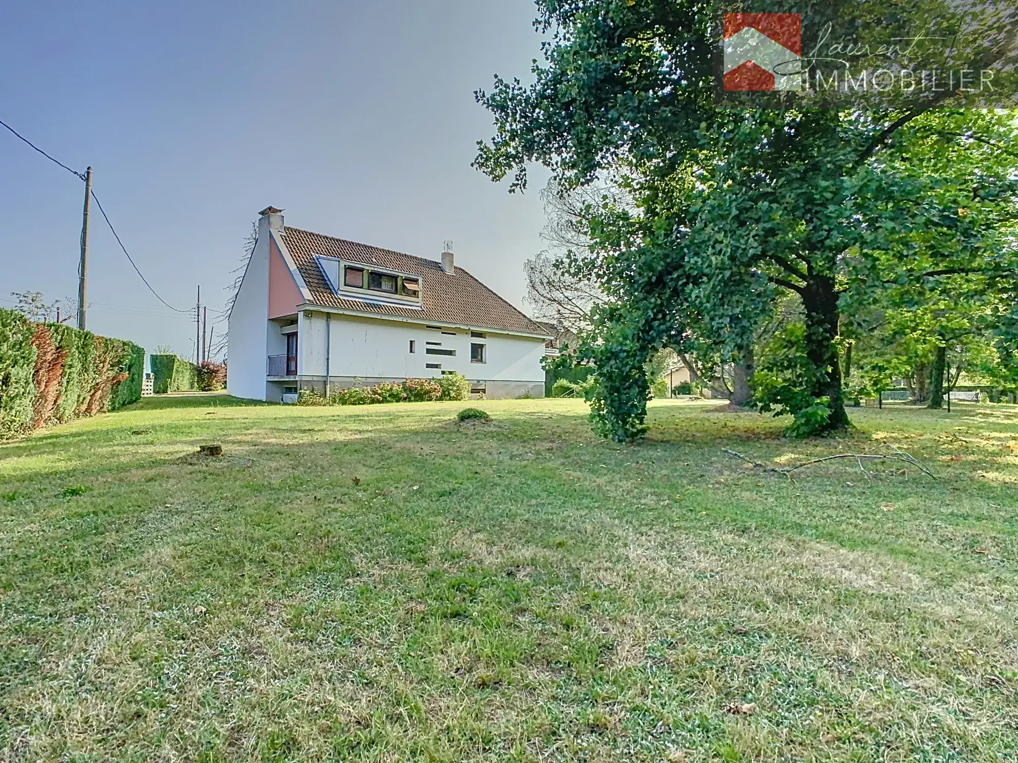 Maison d'architecte spacieuse à vendre à Pont-de-Vaux 