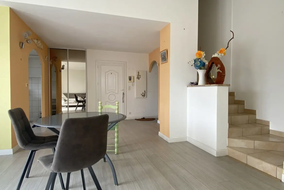 Appartement T4 avec terrasse et garage à vendre à Perpignan Sud 