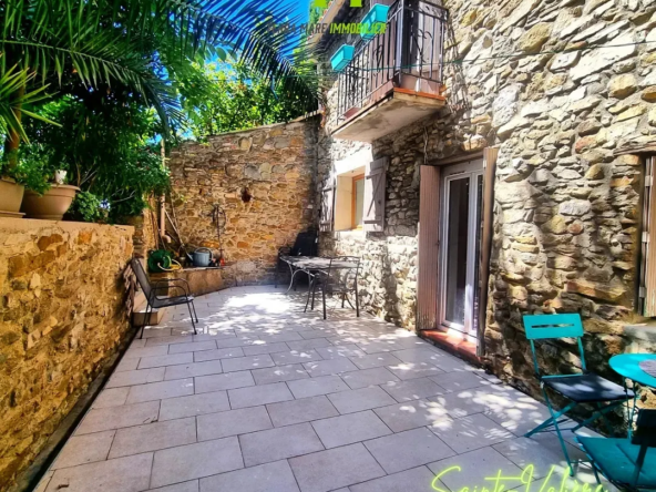 Maison de caractère à Sainte-Valière avec jardin et garage