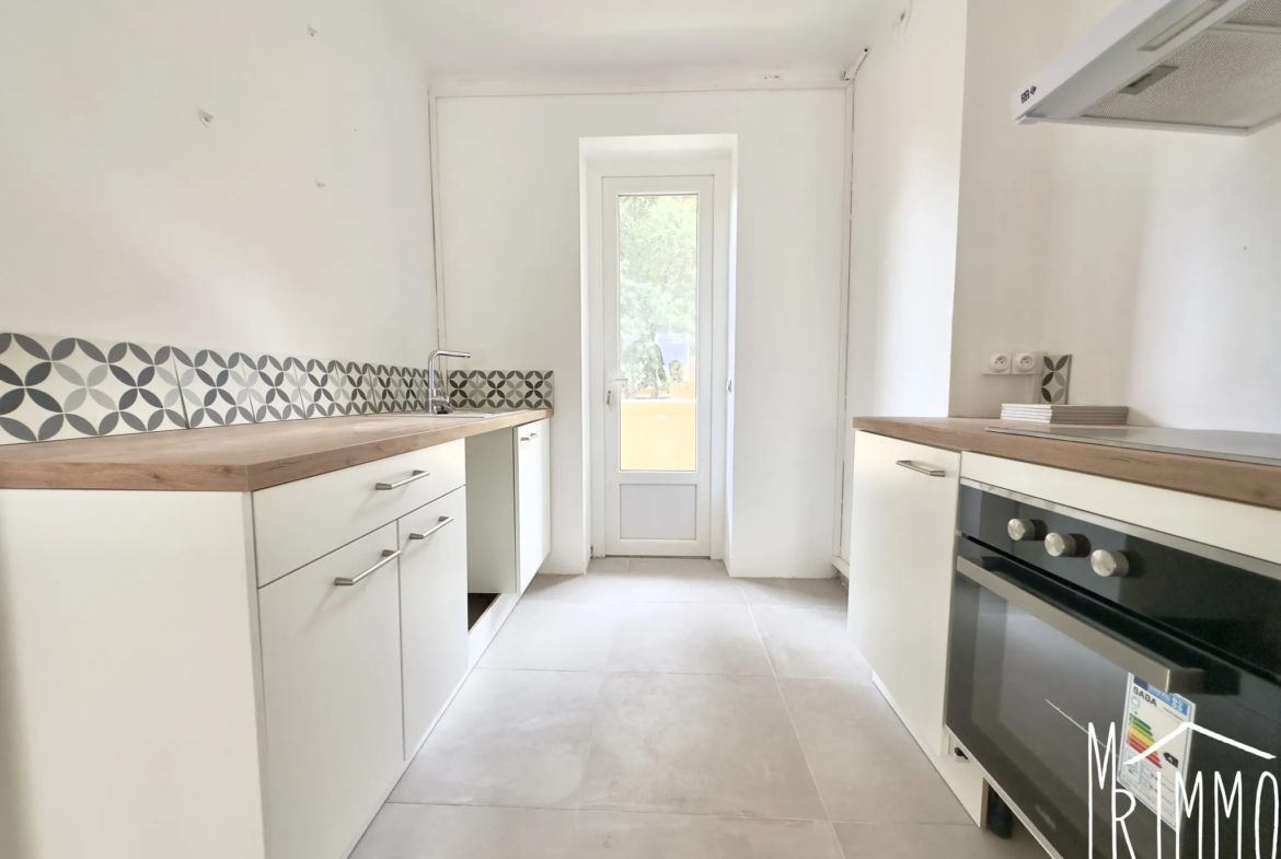 À vendre : Appartement T3 rénové à la place Carnot, Montpellier 