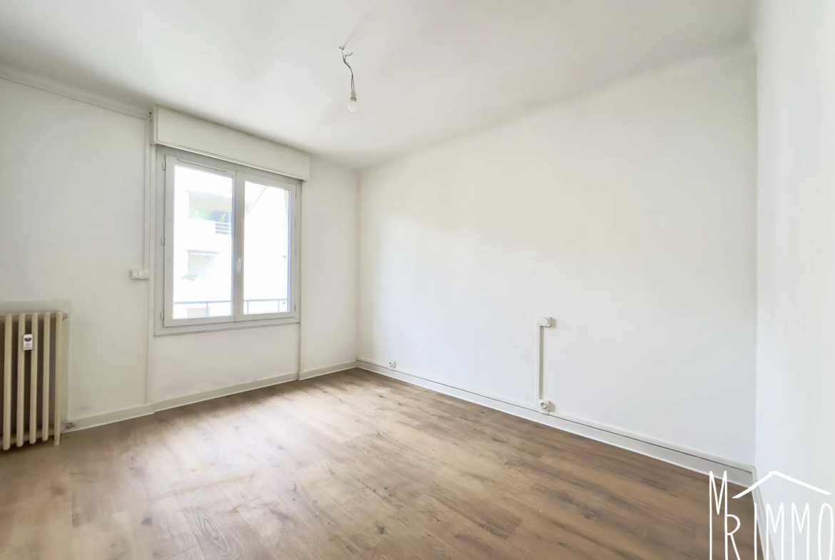 À vendre : Appartement T3 rénové à la place Carnot, Montpellier 