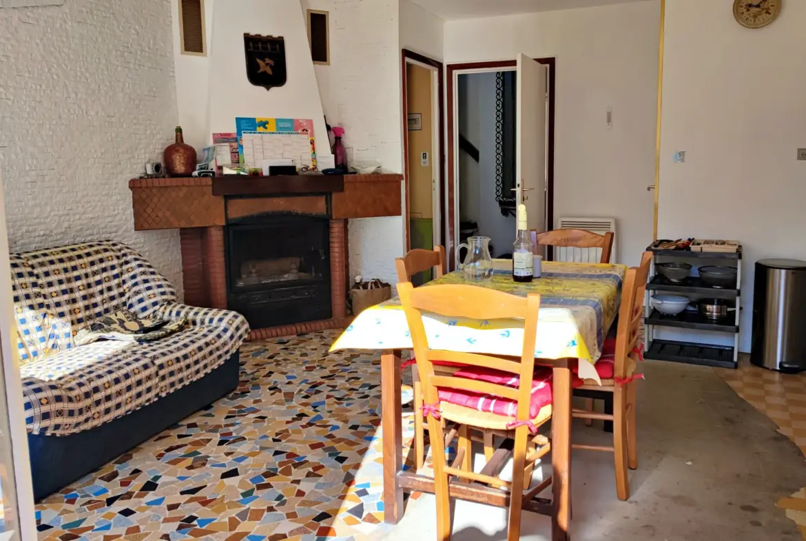 À vendre : Maison F4 à Belvédère avec balcon et cave 