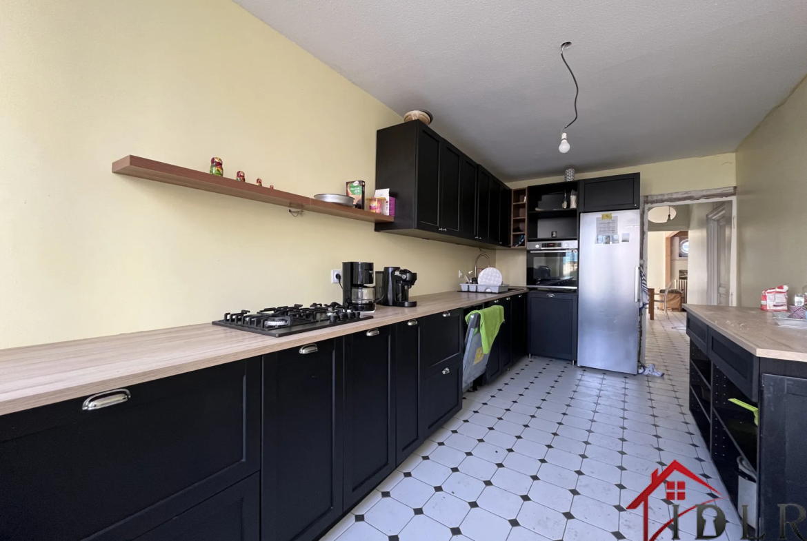 À vendre : Maison de 120 m² à Bourbonne les Bains 