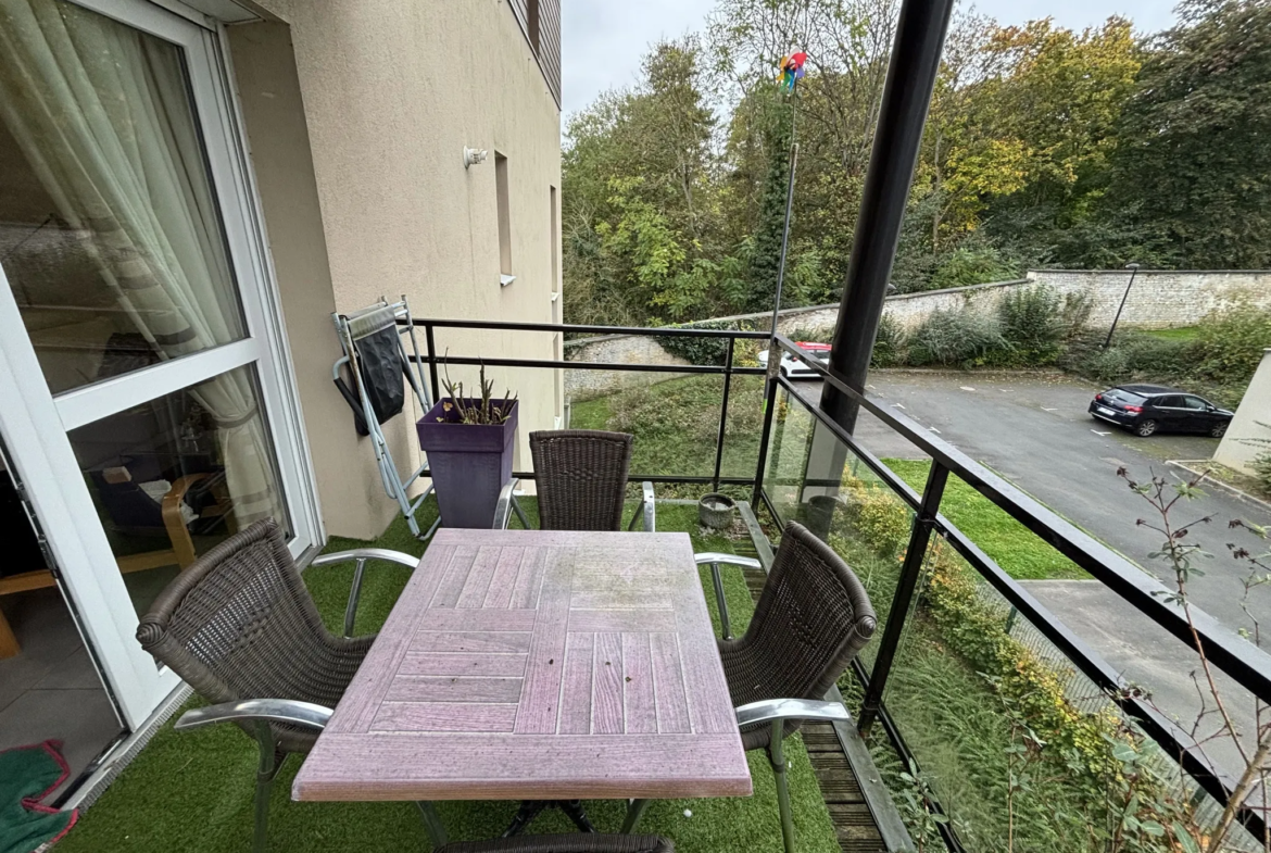 À vendre : Appartement F3 lumineux à Herouville Montmorency avec balcon 