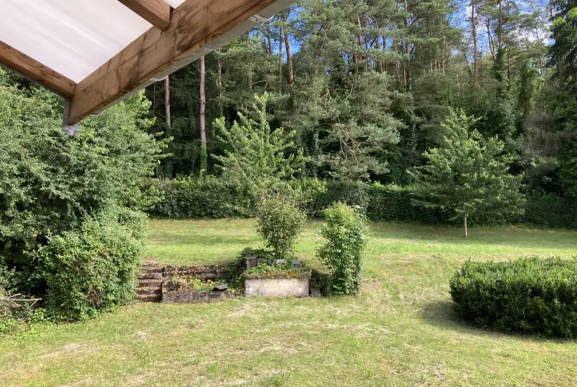 Charmante longère au bord de la Nièvre à Dompierre sur Nièvre 