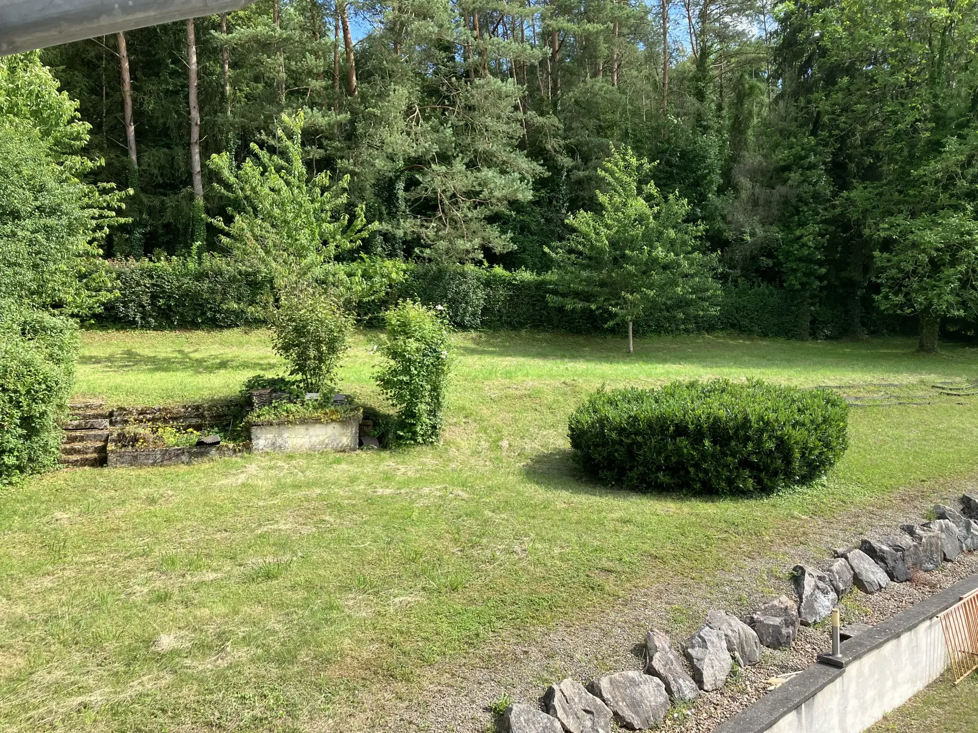 Charmante longère au bord de la Nièvre à Dompierre sur Nièvre 