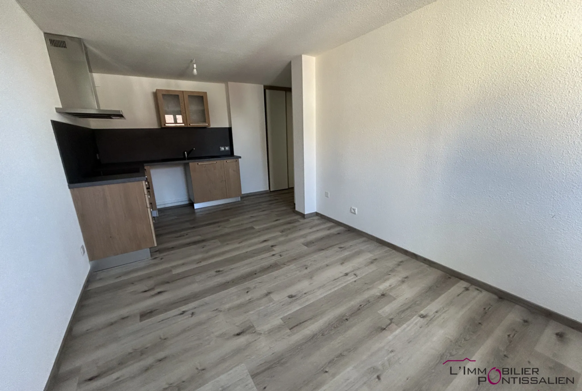 Appartement de Type 3 Rénové à Frasne - Idéal Investissement 