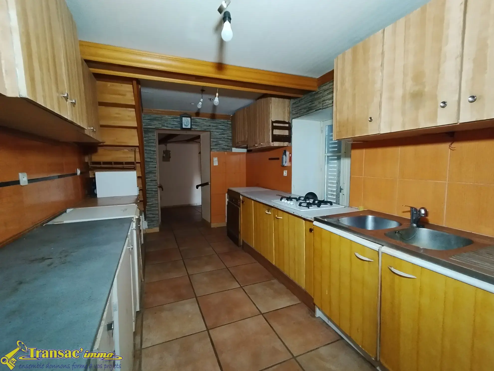 Maison à rénover de 60 m² à Orléat sur 2821 m² de terrain 