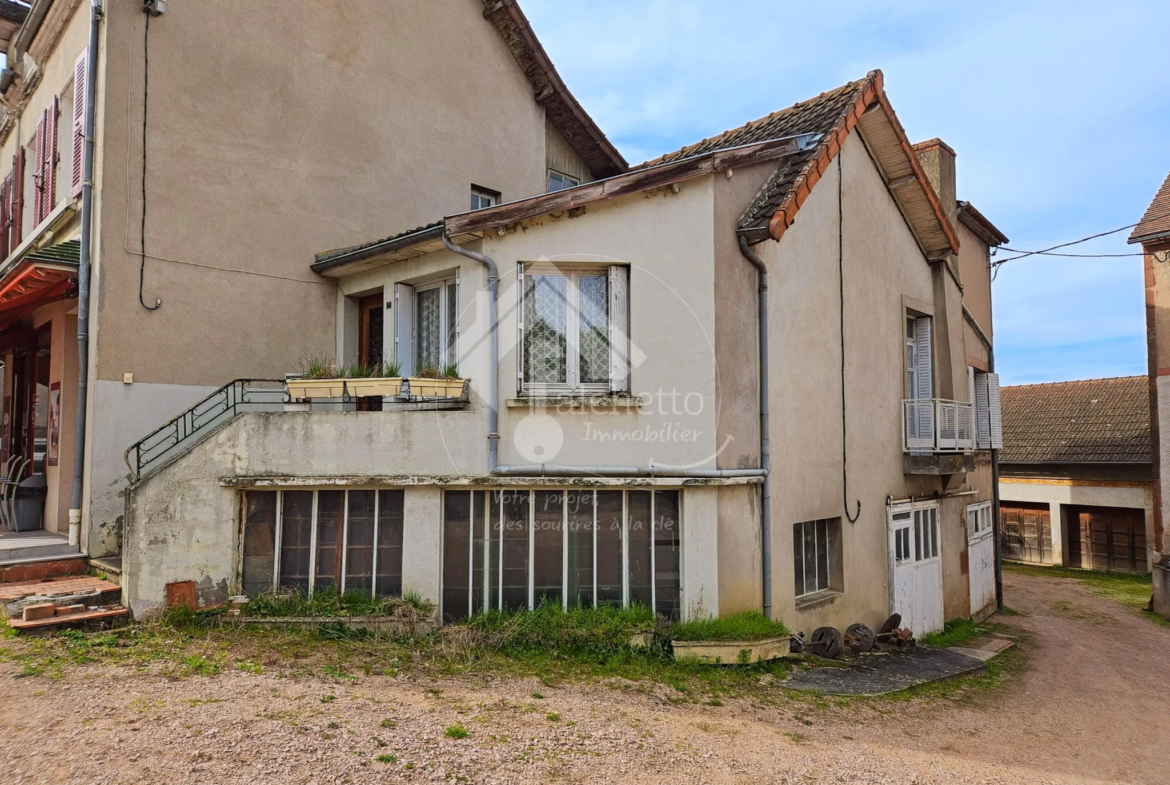 Maison de village avec terrain à Saint-Léon à vendre 