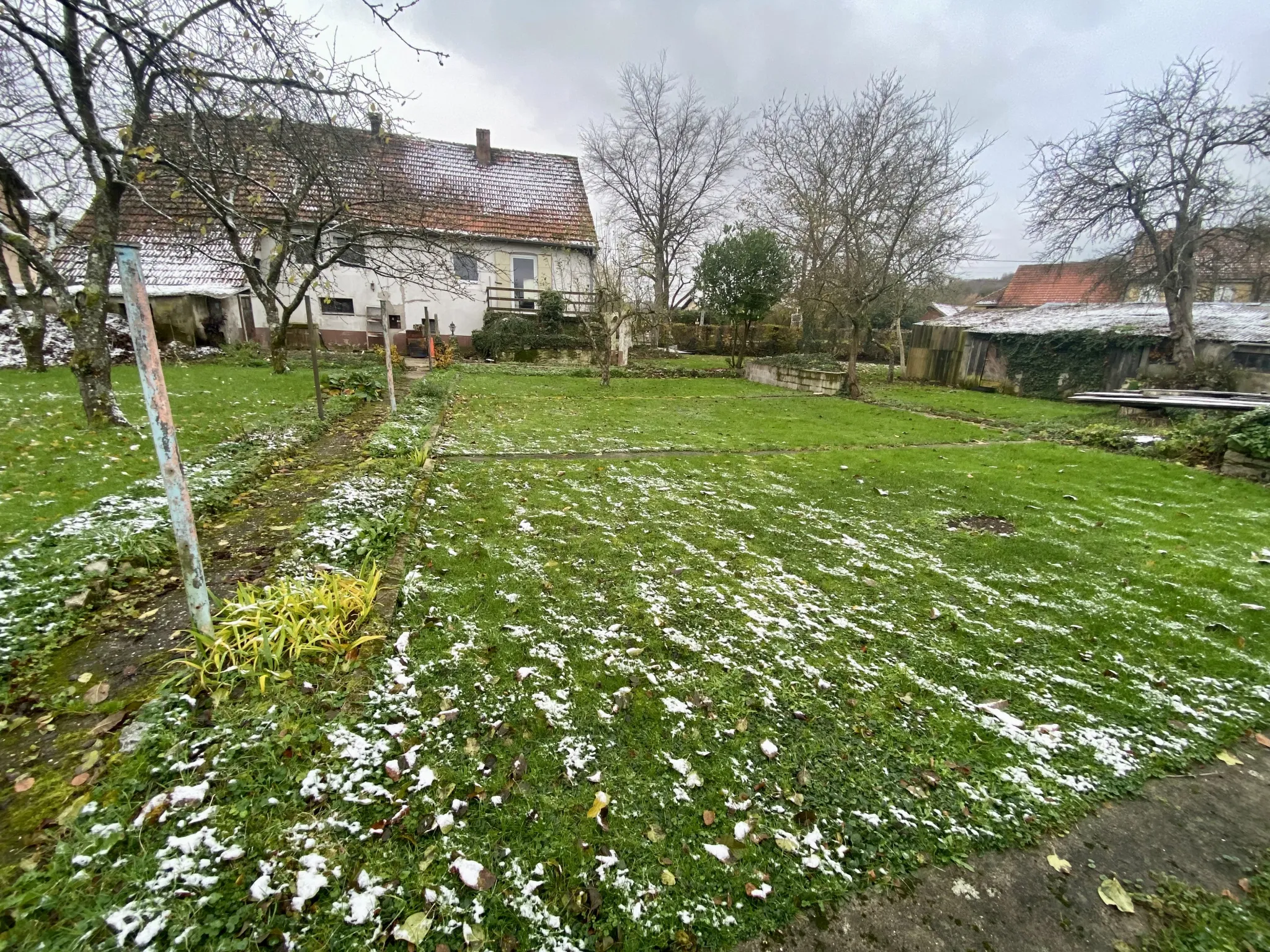 Maison individuelle à rénover à Berg - 85 m² sur 1371 m² de terrain 