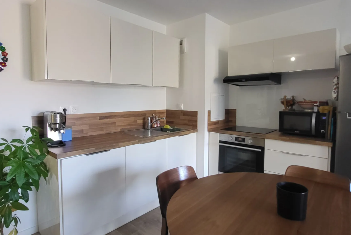 À vendre : Charmant T2 de 49m² à Lille avec balcon 