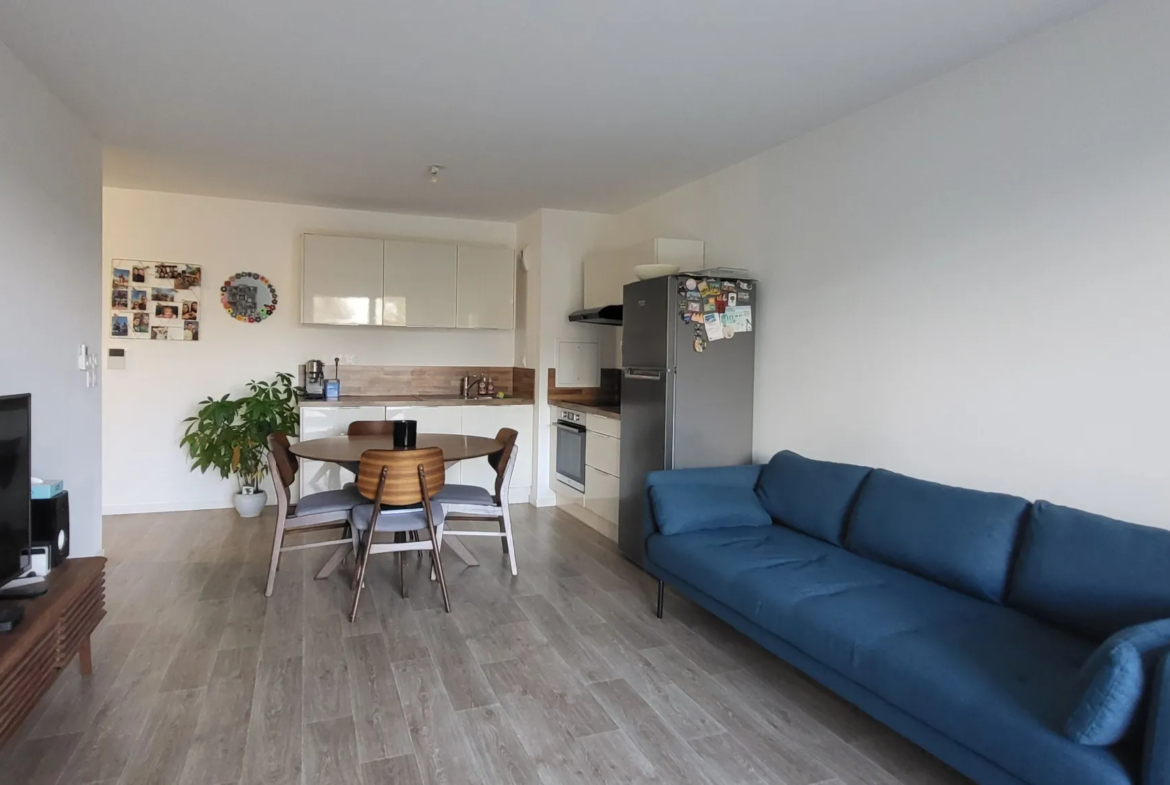 À vendre : Charmant T2 de 49m² à Lille avec balcon 