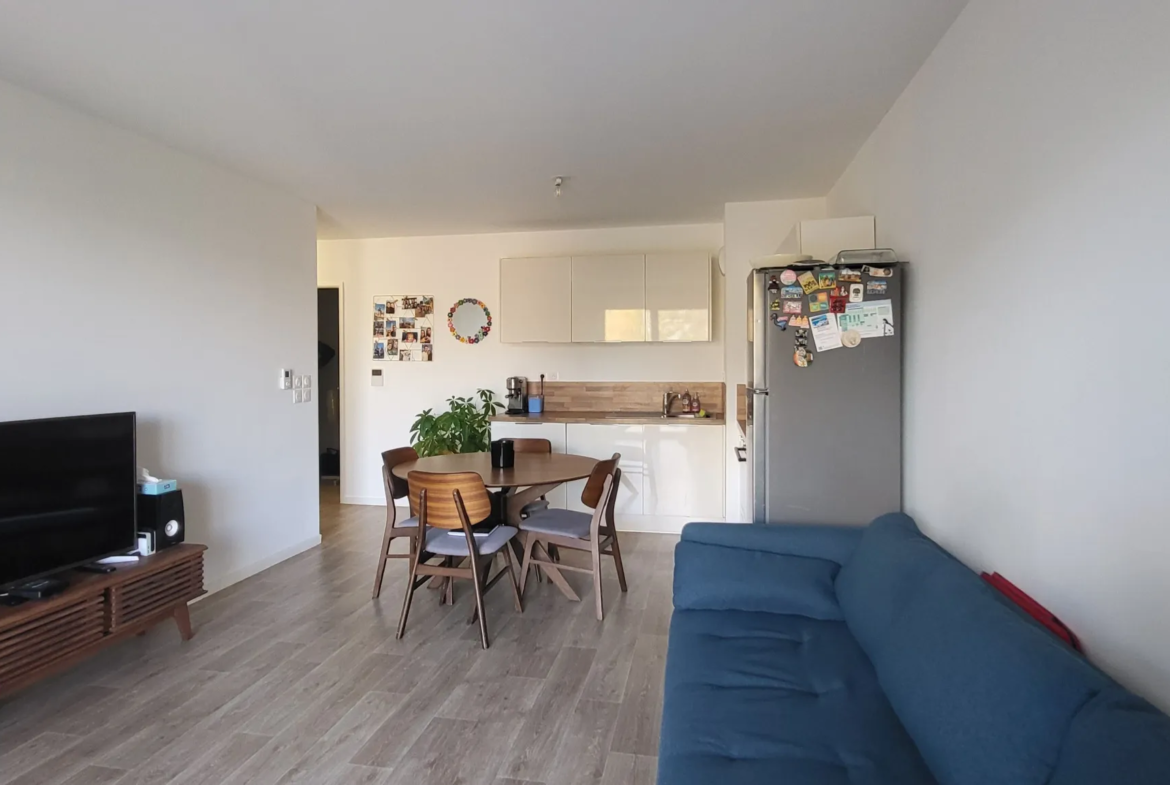 À vendre : Charmant T2 de 49m² à Lille avec balcon 