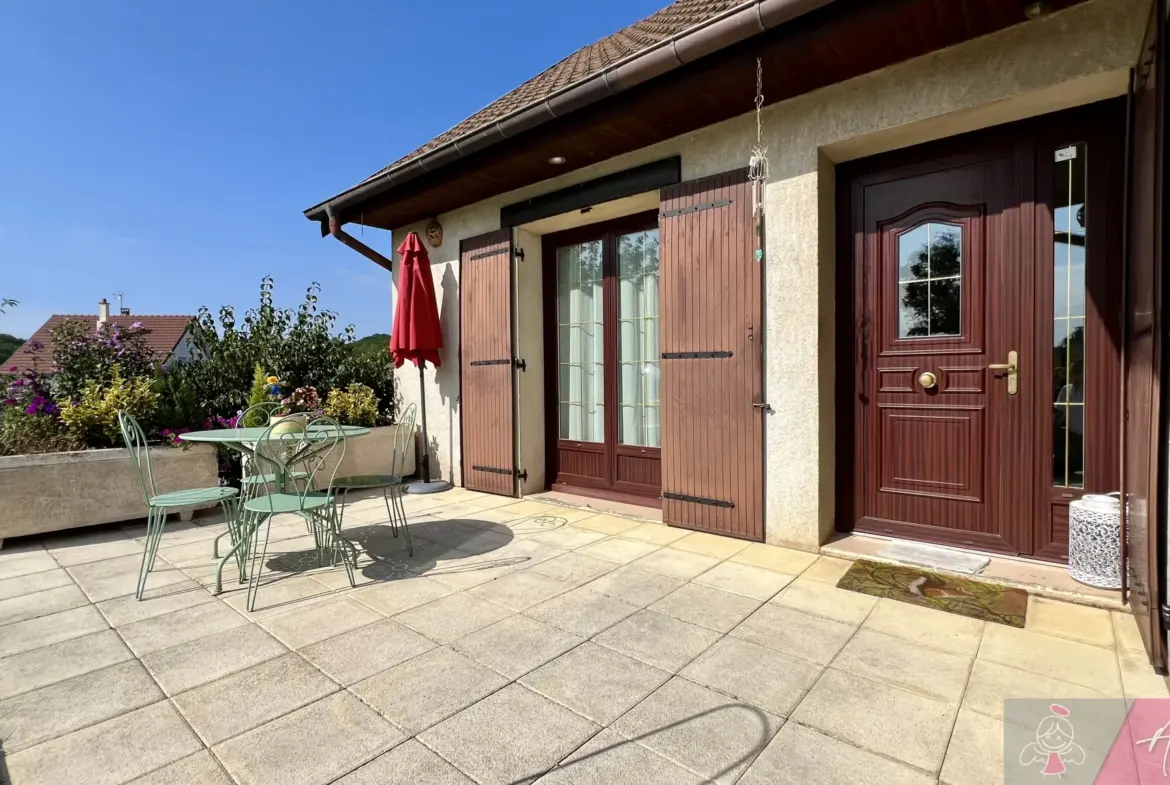 Maison individuelle sur sous-sol à Lavangeot - 249 000 € 