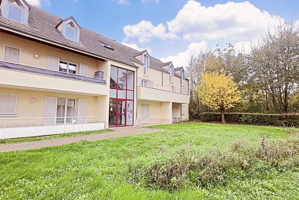 Appartement 2 pièces à vendre à Brie-Comte-Robert - Vue dégagée - Parking 