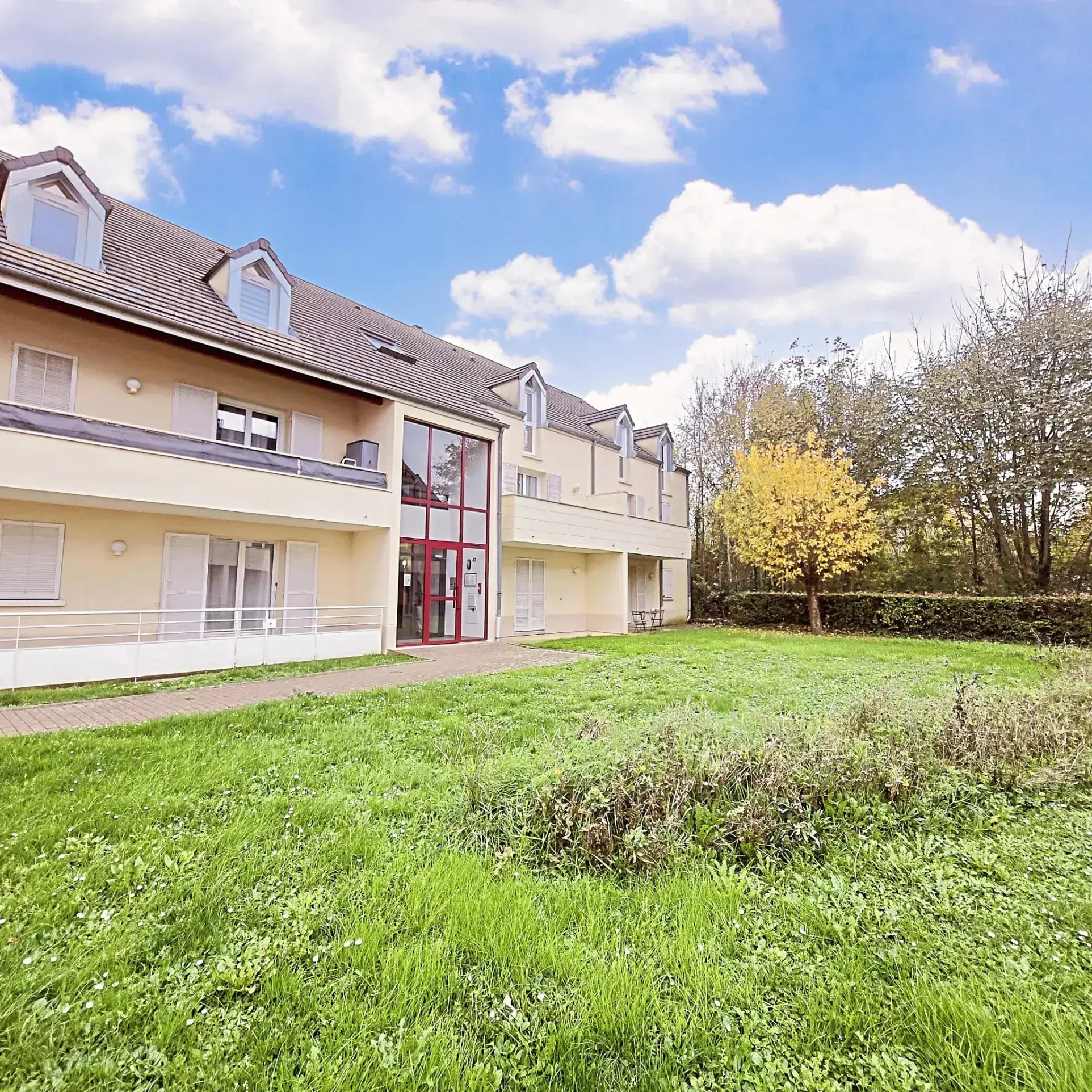 Appartement 2 pièces à vendre à Brie-Comte-Robert - Vue dégagée - Parking 