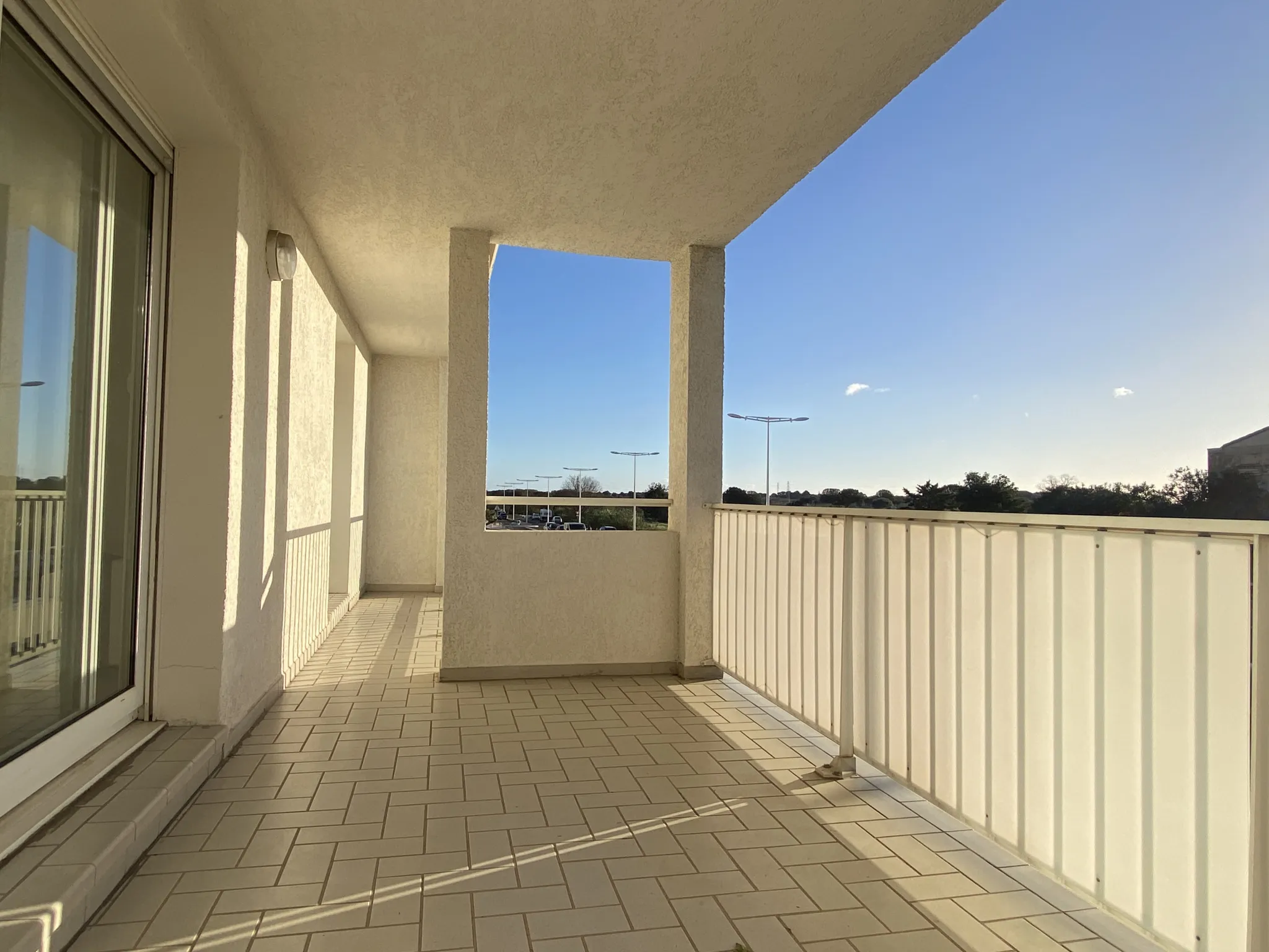 Appartement T3 avec Terrasse et Garage à Saint-Gaudérique, Perpignan 