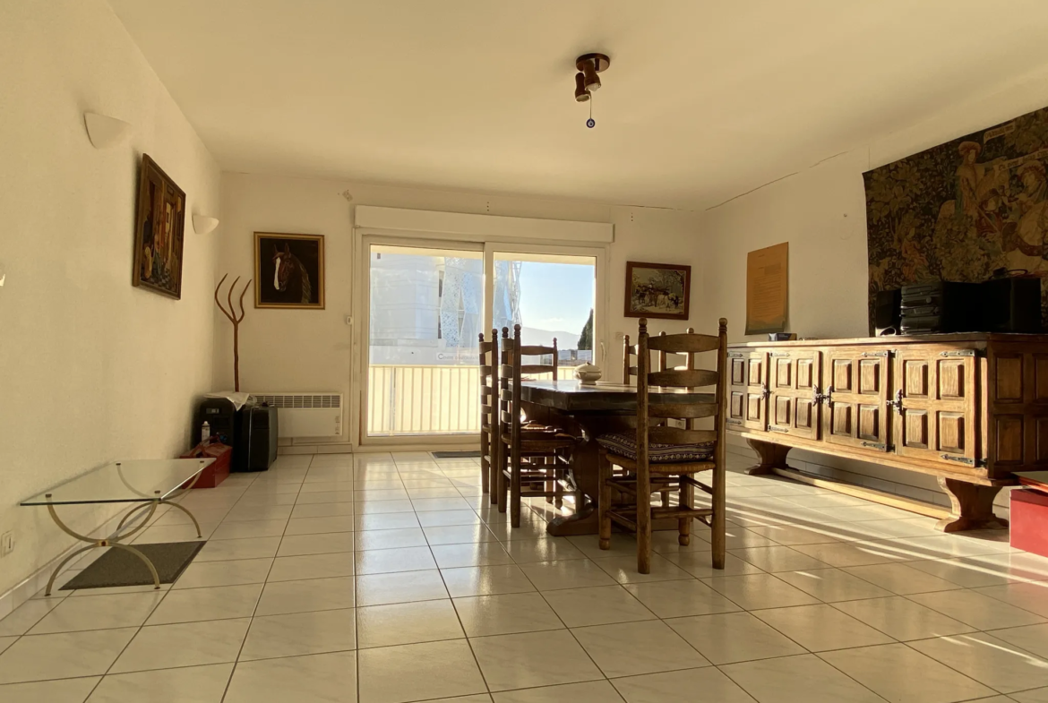 Appartement T3 avec Terrasse et Garage à Saint-Gaudérique, Perpignan 