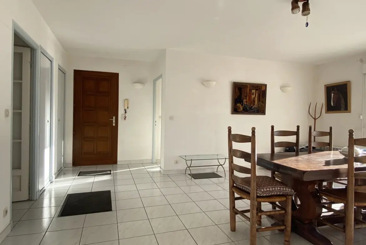 Appartement T3 avec Terrasse et Garage à Saint-Gaudérique, Perpignan 