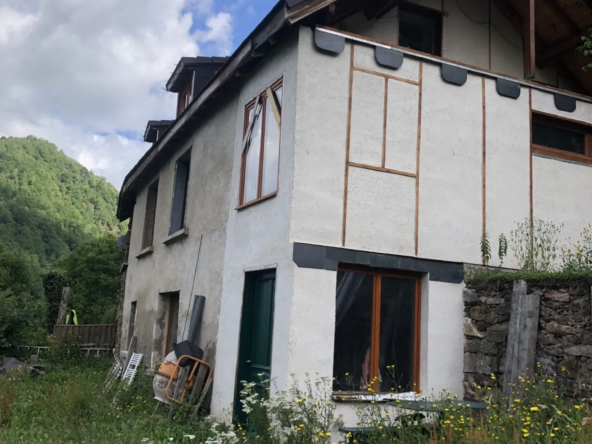 Maison de montagne à vendre à Massat - 140 m² avec vues extraordinaires