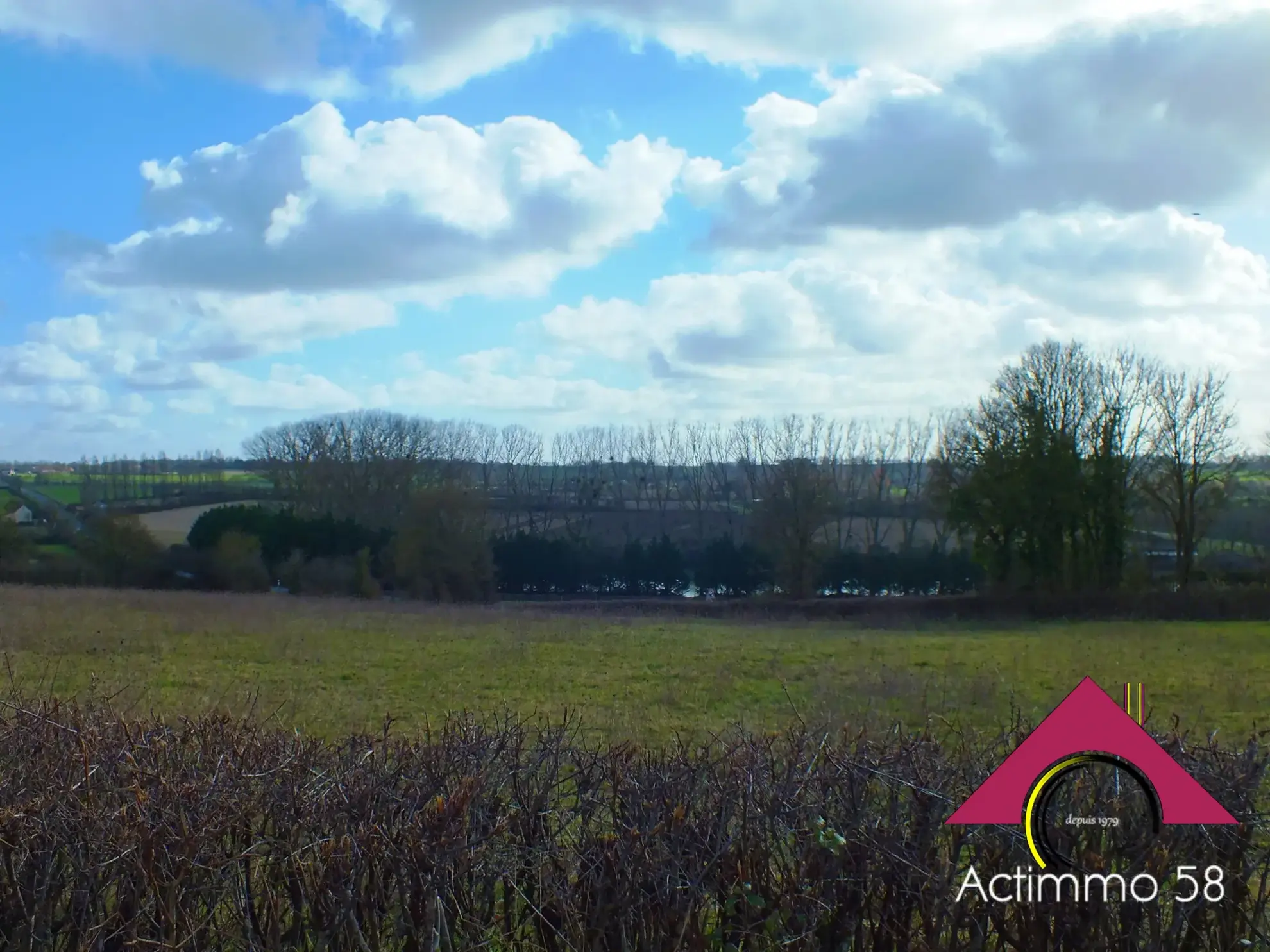 Terrain constructible à vendre à Ourouer-Les-Bourdelins 