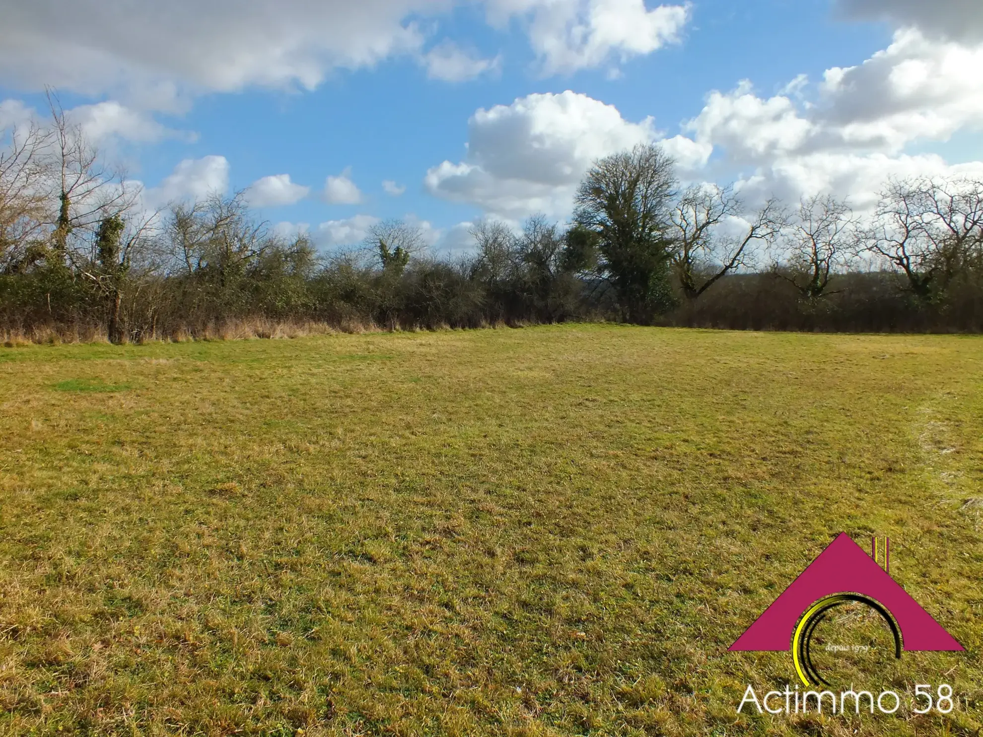 Terrain constructible à vendre à Ourouer-Les-Bourdelins 