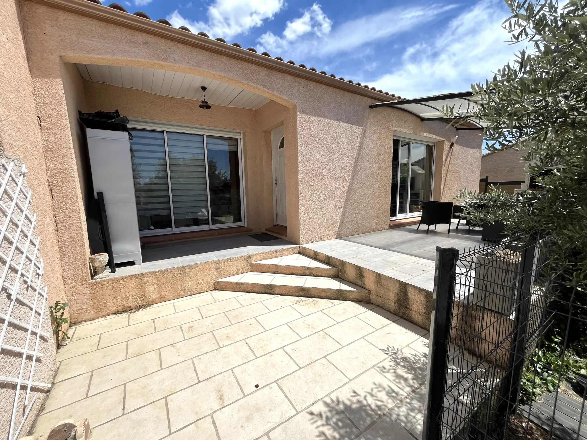 Maison plain-pied T4 avec piscine à Murviel-les-Béziers 