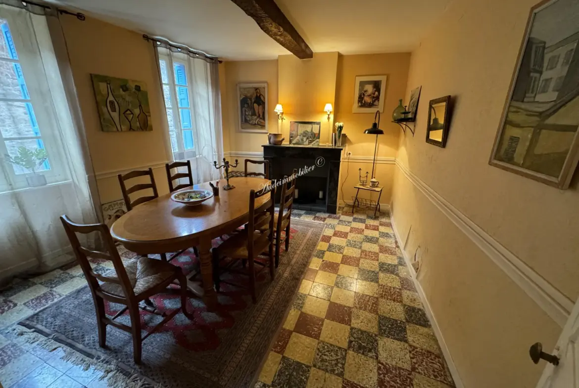 Maison de ville avec terrasse à Limoux 