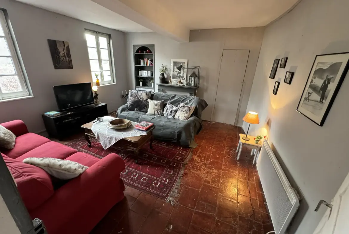 Maison de ville avec terrasse à Limoux 