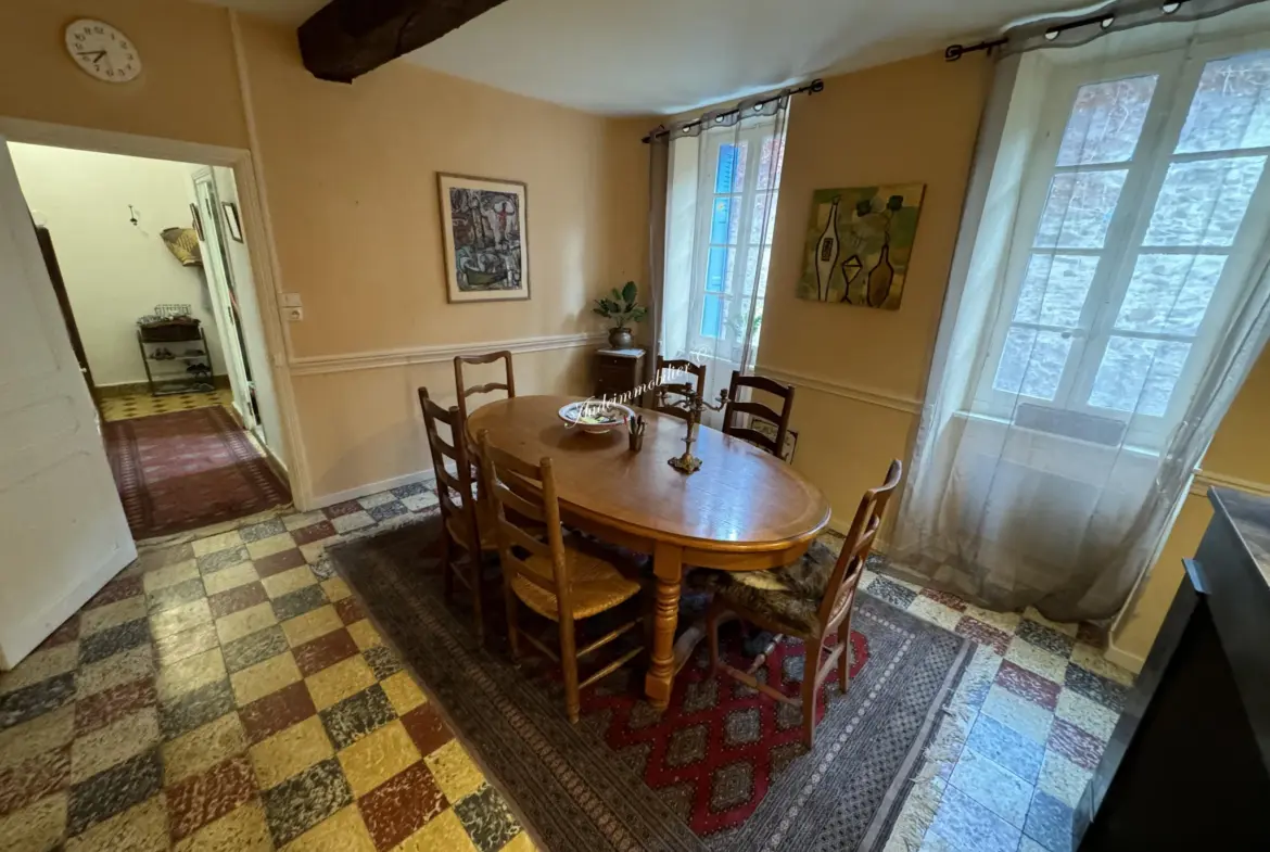 Maison de ville avec terrasse à Limoux 