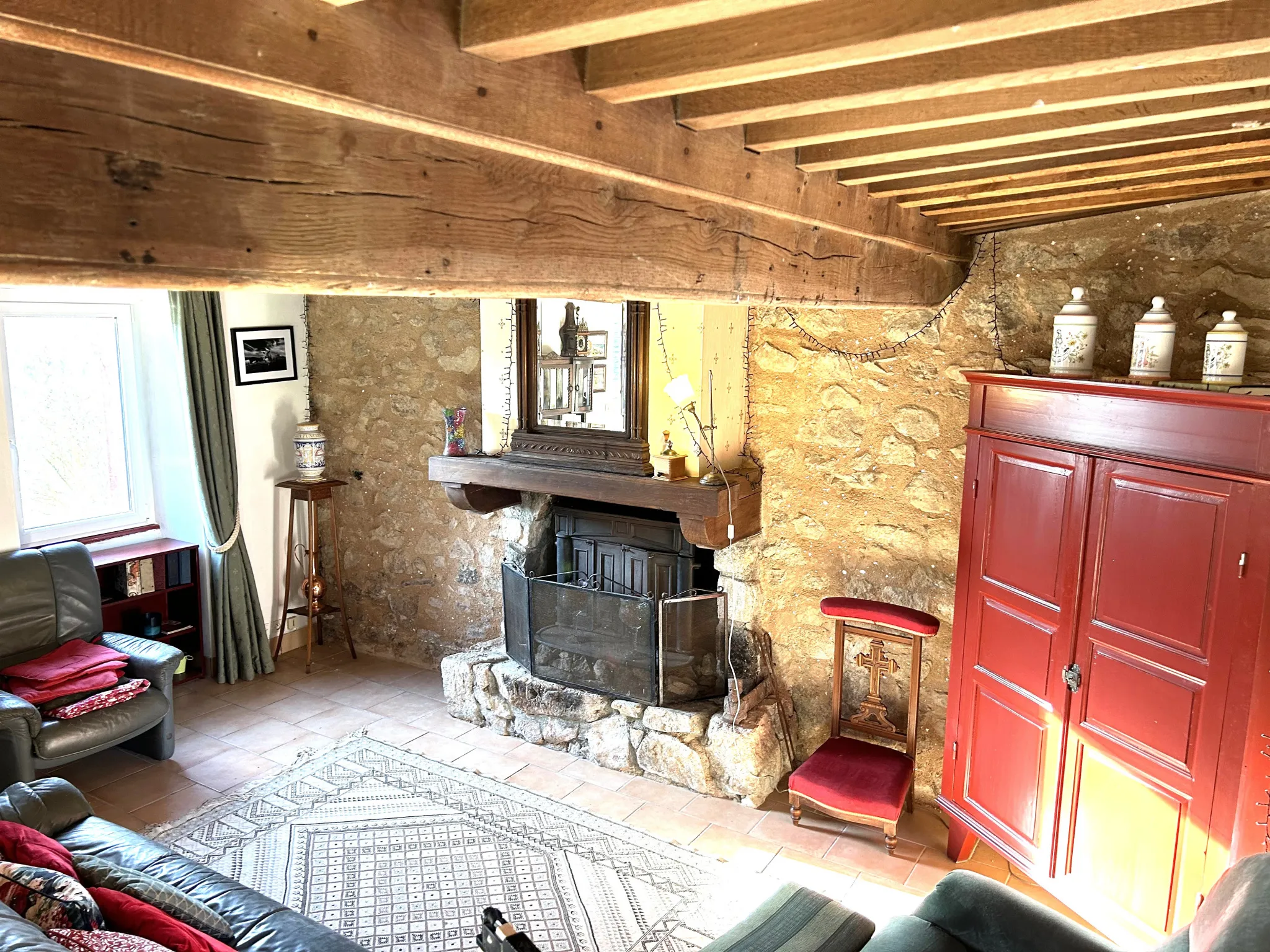 Longère en pierre avec gîte indépendant à Ouroux-en-Morvan 