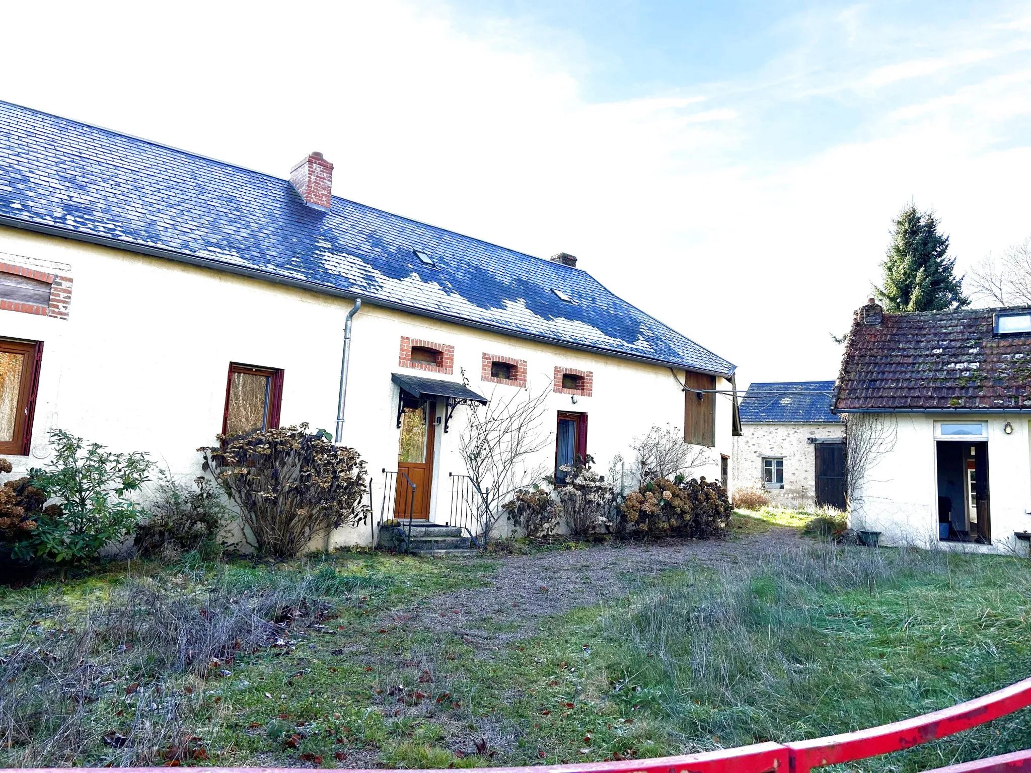 Longère en pierre avec gîte indépendant à Ouroux-en-Morvan 