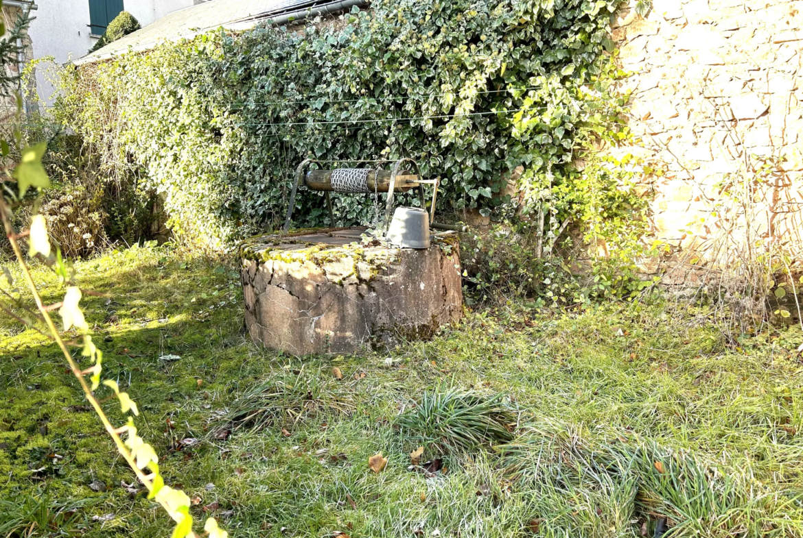 Longère en pierre avec gîte indépendant à Ouroux-en-Morvan 